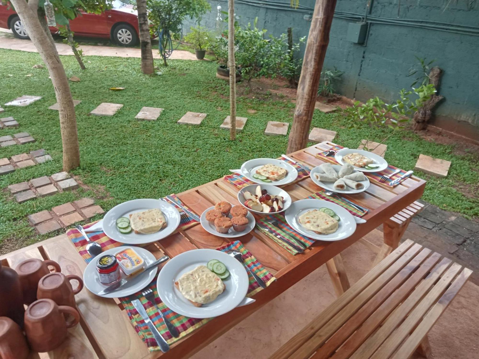 Prestiva Stay Anuradhapura Esterno foto